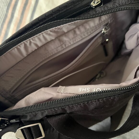 Athleta Excursion Large Belt Bag Black (NWOT) - Picture 4 of 8